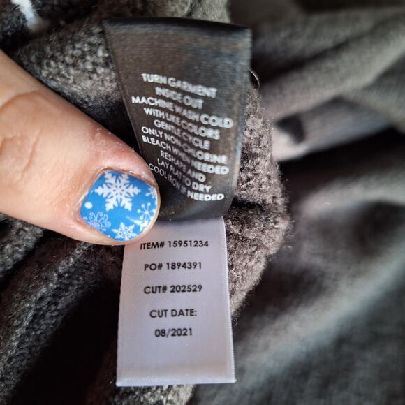 Torrid 1 Women 14/16 1x Gray Soft Plush Knit Star Knit Crewneck Sweater - Picture 7 of 9